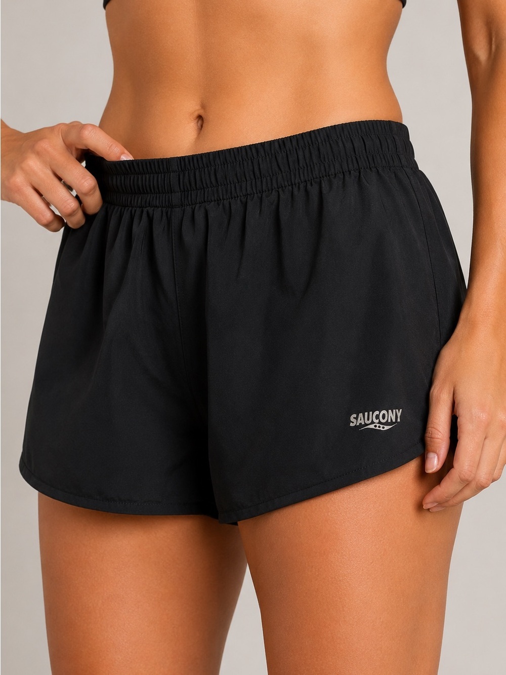 SAUCONY Women’s black running shorts. Size M